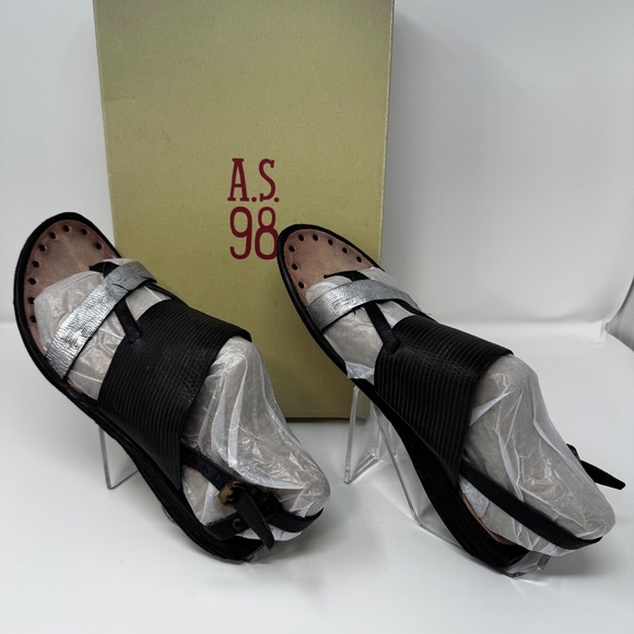 A.S.98 Italian Leather Sandals – Black & Silver Strappy Thong – Women’s Size 40 - Picture 8 of 10